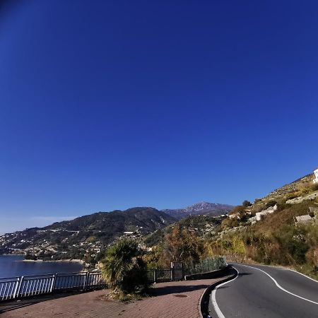 Romantic Casa Lorenzina Affittacamere เวนติมิญา ภายนอก รูปภาพ