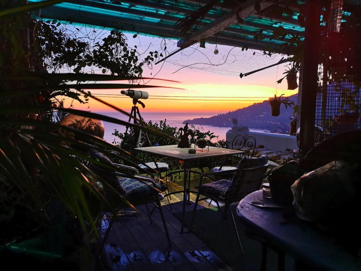 Romantic Casa Lorenzina Affittacamere เวนติมิญา ภายนอก รูปภาพ
