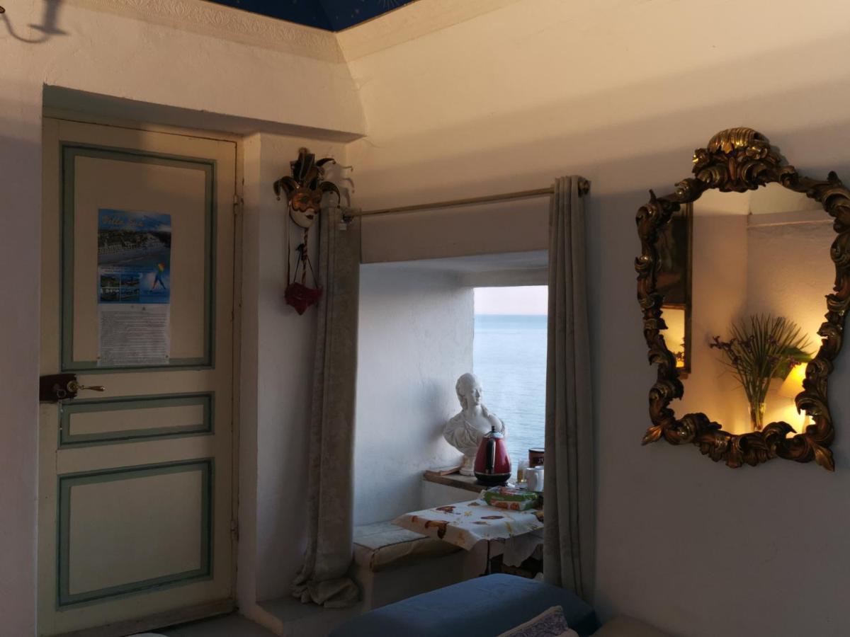 Romantic Casa Lorenzina Affittacamere เวนติมิญา ภายนอก รูปภาพ