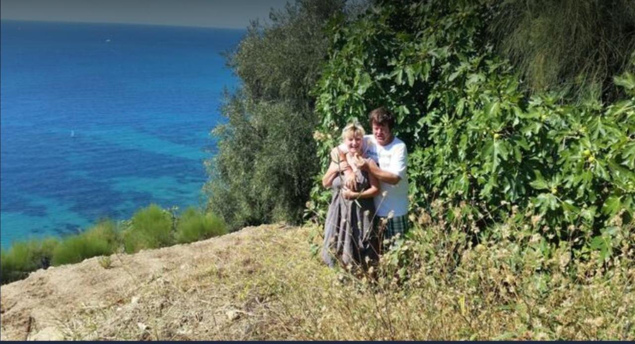 Romantic Casa Lorenzina Affittacamere เวนติมิญา ภายนอก รูปภาพ