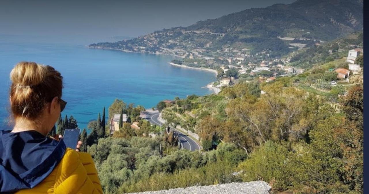 Romantic Casa Lorenzina Affittacamere เวนติมิญา ภายนอก รูปภาพ