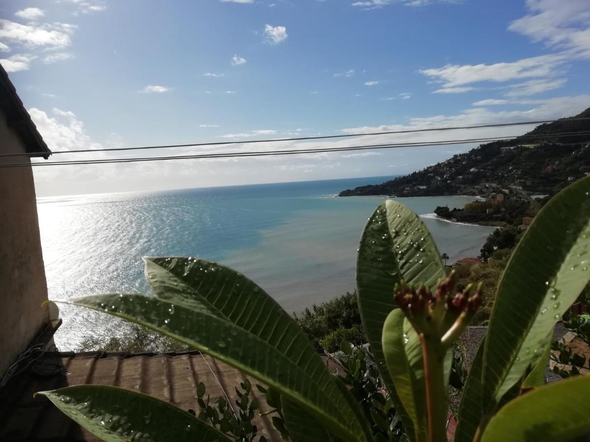 Romantic Casa Lorenzina Affittacamere เวนติมิญา ภายนอก รูปภาพ
